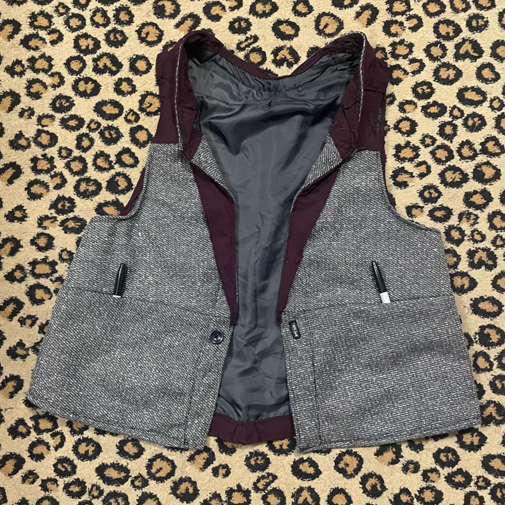 Custom vest - Picture 2 of 5